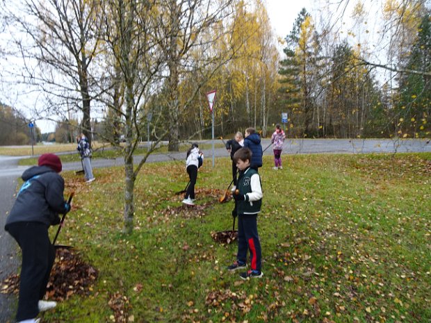 2025-10-30 5.klass riisub pargis